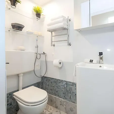 Bed & Breakfast Heart Of Elegant - Chic In Center & 2 Steps From Sea - Ac & Wifi