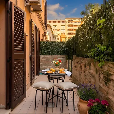 Heart Of Elegant - Chic In Center & 2 Steps From Sea - Ac & Wifi Pescara