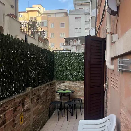 Beb Le Merci Πεσκάρα